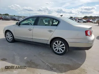 2010 Volkswagen Passat Komfort z VIN WVWJK7AN9AE077813, wystawiony jako Copart lot #56409415 z przebiegiem 148 043 mil mil oraz Czysty tytuł • Clean title. Historia ofert i sprzedaży dostępna na DreamBid. Obrazek 2.