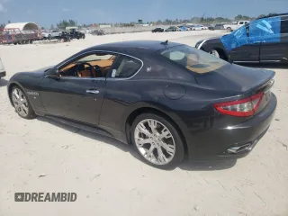 2014 Maserati GranTurismo Sport z VIN ZAM45VLA5E0086834, wystawiony jako Copart lot #46795014 z przebiegiem Nie podano mil oraz Szkoda całkowita • Salvage title. Historia ofert i sprzedaży dostępna na DreamBid. Obrazek 2.