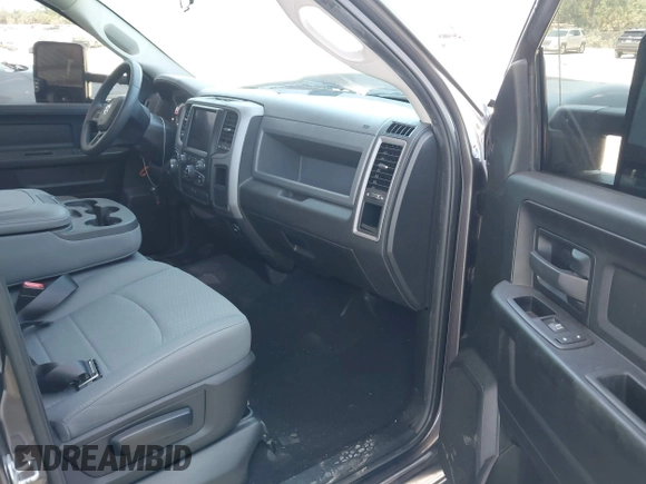 2018 Ram 1500 Express with VIN 1C6RR6KT3JS305402, listed as a IAAI auction lot 42123190 with 52,898 mi miles and . Bid and sale history available at DreamBid. Image 5.