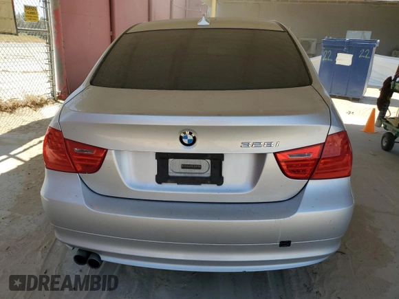 2011 BMW 3 Series 328i с VIN WBAPH5G52BNM78431, выставлен на аукционе Copart как лот 62295514 с пробегом 161 162 миль миль и Списание • Salvage title. История ставок и продаж доступна на DreamBid. Изображение 6.