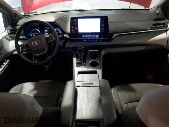 2021 Toyota Sienna XSE with VIN 5TDDSKFC4MS004368, listed as a Copart auction lot 63181665 with 53,657 mi miles and Salvage title. Bid and sale history available at DreamBid. Image 8.