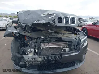 2019 Jeep Cherokee Latitude Plus with VIN 1C4PJLLN3KD119578, listed as a IAAI auction lot 41902155 with 80,556 mi miles. Bid and sale history available at carsss.com. Image 6.