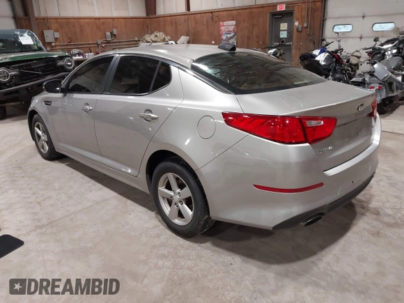 2015 Kia Optima LX с VIN 5XXGM4A74FG355766, выставлен на аукционе IAAI как лот 42343497 с пробегом 155 482 миль миль и . История ставок и продаж доступна на DreamBid. Изображение 3.