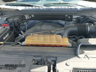 2015 Ford F-150 XLT z VIN 1FTEW1EG4FFA84118, wystawiony jako IAAI lot #42528476 z przebiegiem 182 891 mil mil oraz . Historia ofert i sprzedaży dostępna na DreamBid. Obrazek 19.