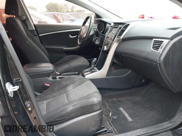 2015 Hyundai Elantra GT with VIN KMHD35LH3FU241149, listed as a IAAI auction lot 42163508 with 124,121 mi miles. Bid and sale history available at carsss.com. Image 5.