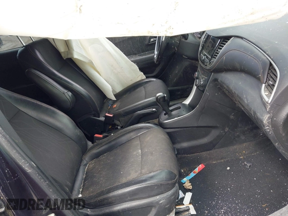 2018 Chevrolet Trax LT with VIN 3GNCJPSB6JL416227, listed as a IAAI auction lot 41954191 with 58,076 mi miles and . Bid and sale history available at carsss.com. Image 5.