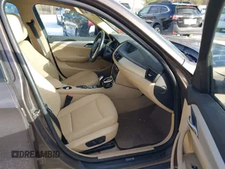 2014 BMW X1 xDrive28i with VIN WBAVL1C56EVY19340, listed as a IAAI auction lot 41340436 with 85,867 mi miles. Bid and sale history available at carsss.com. Image 5.