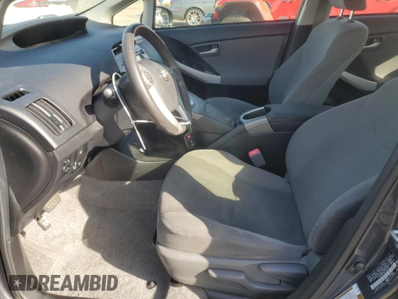 2013 Toyota Prius z VIN JTDKN3DP6D3033253, wystawiony jako Copart lot #53166025 z przebiegiem 169 319 mil mil oraz Nie do naprawy • Non repairable. Historia ofert i sprzedaży dostępna na DreamBid. Obrazek 7.