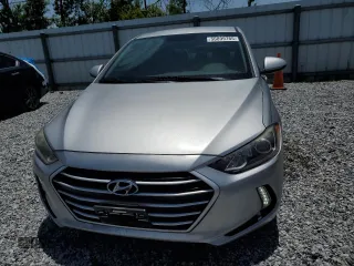 2017 Hyundai Elantra SE z VIN 5NPD84LF0HH063003, wystawiony jako Copart lot #56899785 z przebiegiem 167 502 mil mil oraz Szkoda całkowita • Salvage title. Historia ofert i sprzedaży dostępna na DreamBid. Obrazek 5.