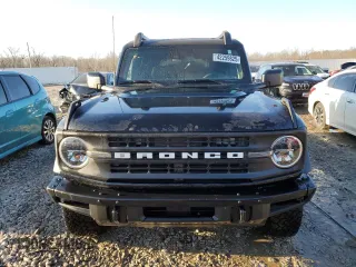2024 Ford Bronco z VIN 1FMEE1BPXRLA33991, wystawiony jako Copart lot #42259825 z przebiegiem 24 969 mil mil oraz Szkoda całkowita • Salvage title. Historia ofert i sprzedaży dostępna na DreamBid. Obrazek 5.