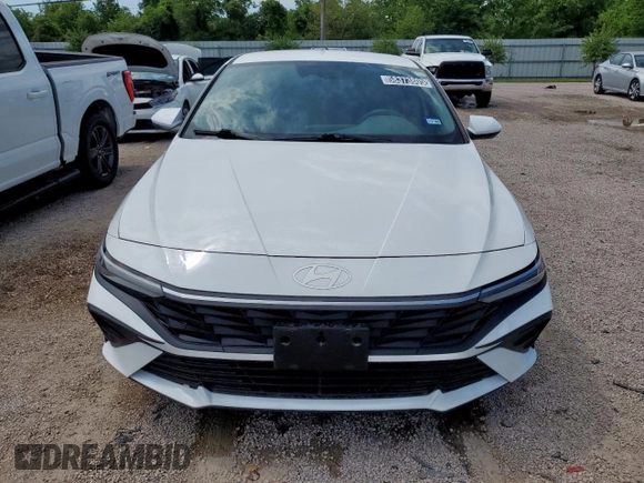 2024 Hyundai Elantra SE with VIN KMHLL4DG6RU851739, listed as a Copart auction lot 58373805 with 7,641 mi miles and Clean title. Bid and sale history available at DreamBid. Image 5.