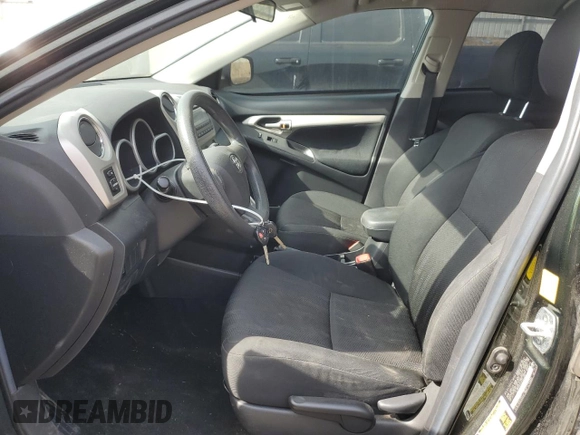 2011 Toyota Matrix z VIN 2T1KU4EE4BC604605, wystawiony jako Copart lot #48690655 z przebiegiem 115 942 mil mil oraz Czysty tytuł • Clean title. Historia ofert i sprzedaży dostępna na DreamBid. Obrazek 7.