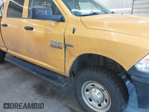 2018 Ram 2500 Tradesman with VIN 3C6TR5CT3JG215446, listed as a IAAI auction lot 42516938 with 37,886 mi miles and . Bid and sale history available at DreamBid. Image 17.