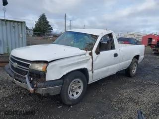 2007 Chevrolet Silverado 1500 Classic Work Truck with VIN 1GCEC14X77Z132477, listed as a IAAI auction lot 41651740 with 134,681 mi miles. Bid and sale history available at carsss.com. Image 17.