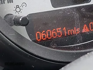 2011 MINI Convertible S с VIN WMWZP3C57BTX82937, выставлен на аукционе IAAI как лот 42389373 с пробегом 60 651 миль миль и . История ставок и продаж доступна на DreamBid. Изображение 15.