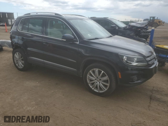 2012 Volkswagen Tiguan S z VIN WVGBV7AX0CW603364, wystawiony jako Copart lot #55048885 z przebiegiem 81 175 mil mil oraz Szkoda całkowita • Salvage title. Historia ofert i sprzedaży dostępna na DreamBid. Obrazek 4.