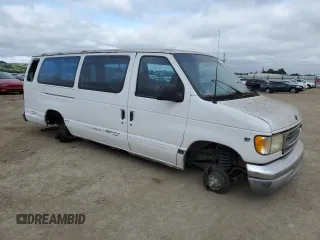 2001 Ford Econoline Passenger XL with VIN 1FBSS31L41HB19352, listed as a Copart auction lot 53101325 with 101,807 mi miles and Salvage title. Bid and sale history available at DreamBid. Image 4.