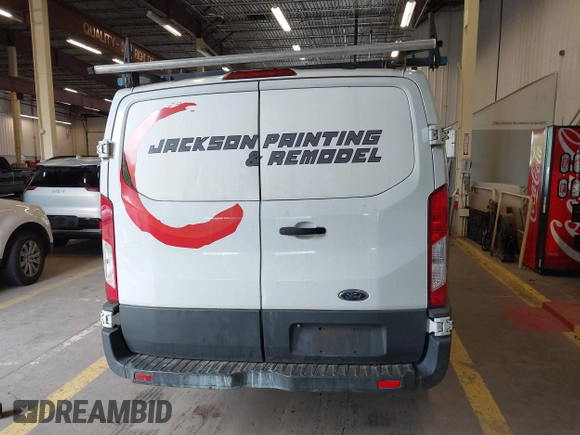 2015 Ford Transit Cargo z VIN 1FTNR1ZM4FKA66250, wystawiony jako IAAI lot #42249224 z przebiegiem 86 225 mil mil oraz . Historia ofert i sprzedaży dostępna na DreamBid. Obrazek 16.