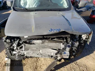 2020 Jeep Renegade Latitude with VIN ZACNJABB2LPL33819, listed as a Copart auction lot 80335293 with Not Provided miles and Salvage Title. Bid and sale history available at DreamBid. Image 13.