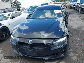 2013 BMW 3 Series 328i xDrive с VIN WBA3B5C55DF592295, выставлен на аукционе IAAI как лот 42231213 с пробегом 131 473 миль миль и . История ставок и продаж доступна на DreamBid. Изображение 12.