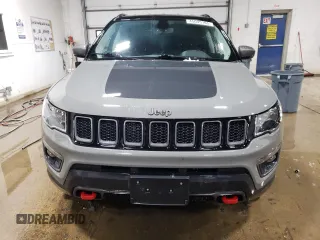 2020 Jeep Compass Trailhawk with VIN 3C4NJDDB0LT215553, listed as a Copart auction lot 45045165 with 90,702 mi miles and Salvage Title. Bid and sale history available at carsss.com. Image 5.