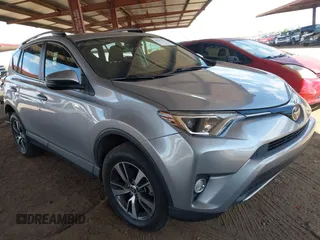 2018 Toyota RAV4 XLE with VIN 2T3WFREV5JW426314, listed as a IAAI auction lot 42075341 with 69,862 mi miles. Bid and sale history available at carsss.com. Image 1.