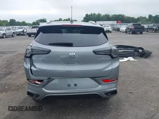 2024 Buick Encore GX Avenir z VIN KL4AMFSL7RB021362, wystawiony jako IAAI lot #42484717 z przebiegiem 5 640 mil mil oraz . Historia ofert i sprzedaży dostępna na DreamBid. Obrazek 17.