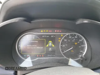 2023 Nissan Versa SV z VIN 3N1CN8EV1PL863536, wystawiony jako Copart lot #55695415 z przebiegiem 20 197 mil mil oraz Szkoda całkowita • Salvage title. Historia ofert i sprzedaży dostępna na DreamBid. Obrazek 9.