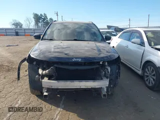 2018 Jeep Compass Sport with VIN 3C4NJCAB8JT136983, listed as a IAAI auction lot 41669070 with 131,983 mi miles. Bid and sale history available at carsss.com. Image 12.