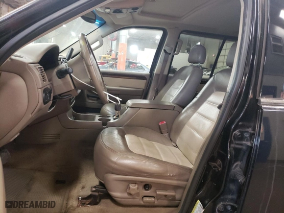 2004 Ford Explorer Eddie Bauer with VIN 1FMDU74W54UB82611, listed as a Copart auction lot 48782865 with 264,387 mi miles and Clean Title. Bid and sale history available at carsss.com. Image 7.