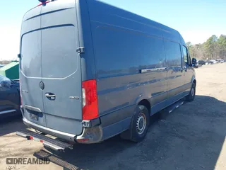 2019 Mercedes-Benz Sprinter Cargo Van with VIN WD4PF1CDXKP148268, listed as a IAAI auction lot 42000045 with 85,106 mi miles. Bid and sale history available at carsss.com. Image 4.