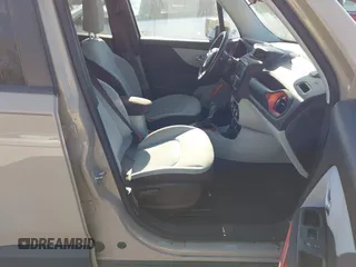 2015 Jeep Renegade Latitude with VIN ZACCJBBT0FPB67030, listed as a IAAI auction lot 41866195 with 120,618 mi miles. Bid and sale history available at carsss.com. Image 5.