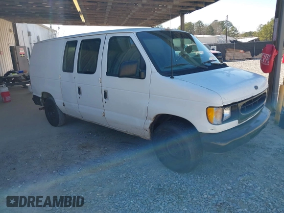 1999 Ford Econoline Cargo with VIN 1FTRE1429XHC29847, listed as a IAAI auction lot 41680406 with 262,002 mi miles. Bid and sale history available at carsss.com. Image 1.