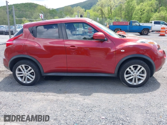 2014 Nissan Juke S with VIN JN8AF5MV7ET484233, listed as a IAAI auction lot 42146327 with 106,477 mi miles and . Bid and sale history available at carsss.com. Image 13.