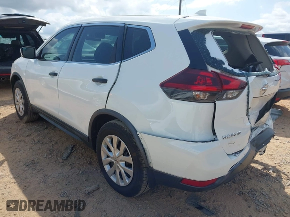 2020 Nissan Rogue S z VIN KNMAT2MV0LP521440, wystawiony jako IAAI lot #42133842 z przebiegiem 45 821 mil mil oraz . Historia ofert i sprzedaży dostępna na DreamBid. Obrazek 3.