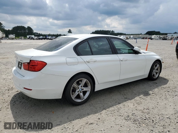 2015 BMW 3 Series 328i xDrive с VIN WBA3B5G56FNS19222, выставлен на аукционе Copart как лот 54548145 с пробегом 95 087 миль миль и Списание • Salvage title. История ставок и продаж доступна на DreamBid. Изображение 3.