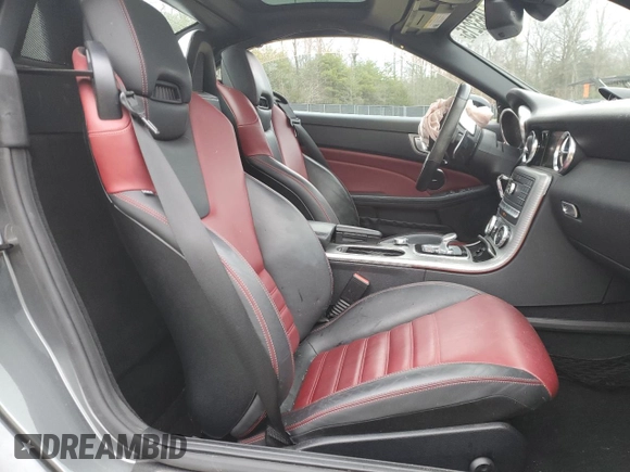 2017 Mercedes-Benz SLC 43 AMG с VIN WDDPK6GA5HF130025, выставлен на аукционе Copart как лот 44653215 с пробегом 56 895 миль миль и Списание • Salvage title. История ставок и продаж доступна на DreamBid. Изображение 11.