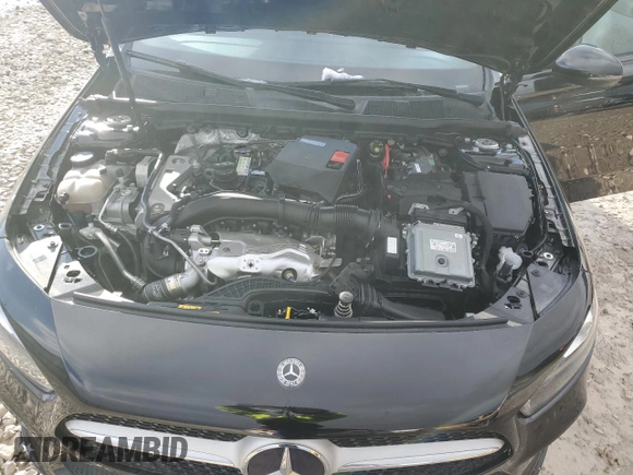 2021 Mercedes-Benz A 220 z VIN W1K3G4FB1MJ277450, wystawiony jako Copart lot #48180125 z przebiegiem Nie podano mil oraz Szkoda całkowita • Salvage title. Historia ofert i sprzedaży dostępna na DreamBid. Obrazek 12.