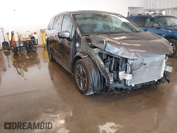 2024 Honda Odyssey Elite with VIN 5FNRL6H92RB037361, listed as a IAAI auction lot 40989243 with 15,636 mi miles. Bid and sale history available at carsss.com. Image 6.