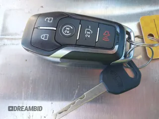 2015 Ford F-150 XLT с VIN 1FTEW1EG0FKE72602, выставлен на аукционе IAAI как лот 42248049 с пробегом 201 620 миль миль и . История ставок и продаж доступна на DreamBid. Изображение 11.