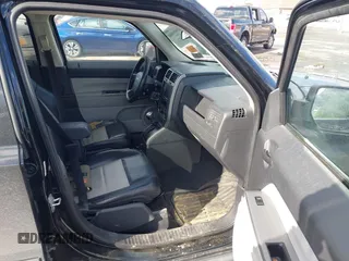 2007 Jeep Patriot Limited с VIN 1J8FF48W77D316919, выставлен на аукционе IAAI как лот 41601000 с пробегом 176 242 миль миль и . История ставок и продаж доступна на DreamBid. Изображение 5.