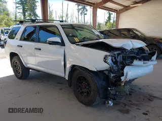 2019 Toyota 4Runner SR5 с VIN JTEBU5JR0K5630450, выставлен на аукционе IAAI как лот 42386961 с пробегом 104 733 миль миль и . История ставок и продаж доступна на DreamBid. Изображение 1.