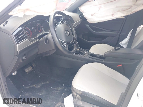 2020 Volkswagen Jetta S z VIN 3VWCB7BU8LM022973, wystawiony jako IAAI lot #42112166 z przebiegiem 49 345 mil mil oraz . Historia ofert i sprzedaży dostępna na DreamBid. Obrazek 5.