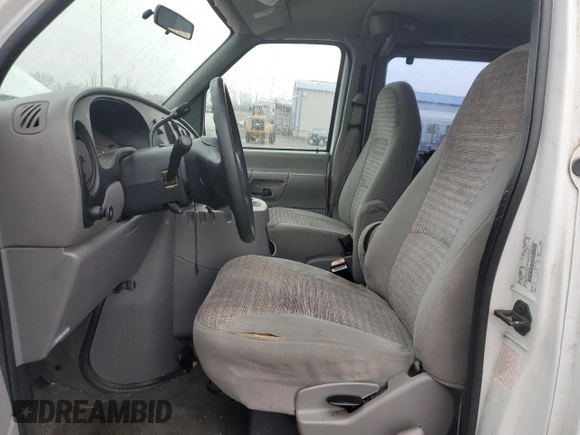2000 Ford Econoline Passenger XL with VIN 1FBSS31L7YHB41694, listed as a Copart auction lot 43387385 with 108,458 mi miles and Salvage Title. Bid and sale history available at DreamBid. Image 7.