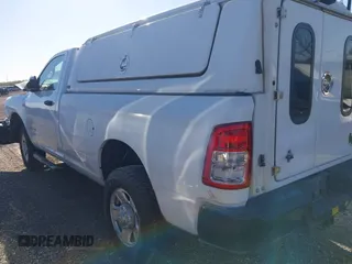 2019 Ram 2500 Tradesman with VIN 3C6MR5AJ4KG651441, listed as a IAAI auction lot 42090751 with 82,213 mi miles. Bid and sale history available at carsss.com. Image 3.