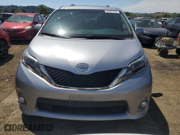 2017 Toyota Sienna SE with VIN 5TDXZ3DC1HS779282, listed as a Copart auction lot 54265745 with 44,395 mi miles and Salvage title. Bid and sale history available at DreamBid. Image 5.