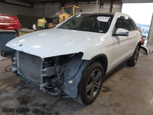 2019 Mercedes-Benz GLC with VIN WDC0G4KB7KF640444, listed as a IAAI auction lot 41468766 with 60,354 mi miles. Bid and sale history available at carsss.com. Image 2.