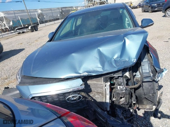 2016 Hyundai Sonata Hybrid Limited with VIN KMHE34L15GA018244, listed as a IAAI auction lot 41649264 with NaN miles. Bid and sale history available at carsss.com. Image 12.