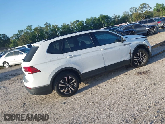 2022 Volkswagen Tiguan S z VIN 3VV1B7AX0NM126321, wystawiony jako IAAI lot #41939646 z przebiegiem 62 309 mil mil oraz . Historia ofert i sprzedaży dostępna na DreamBid. Obrazek 4.