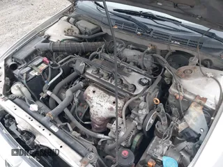 1998 Honda Accord EX z VIN 1HGCG5556WA207104, wystawiony jako IAAI lot #41444523 z przebiegiem 284 755 mil mil oraz . Historia ofert i sprzedaży dostępna na DreamBid. Obrazek 10.